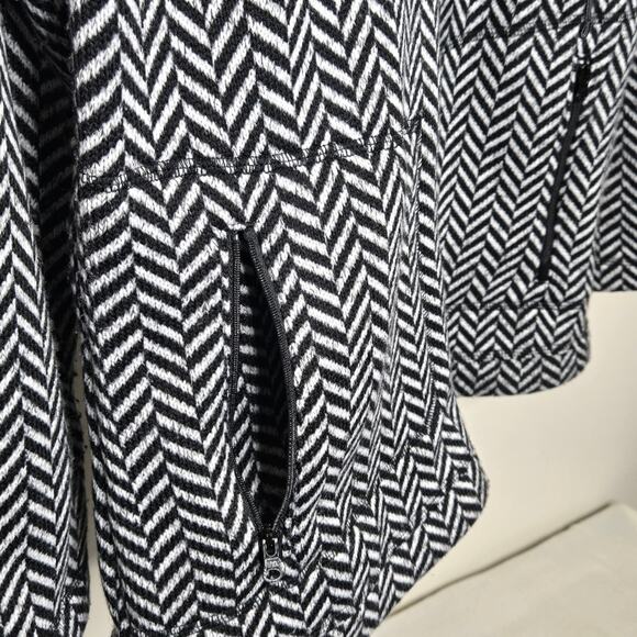 T by TALBOTS Black and White Chevron Knit Jacket with Pockets Size Mp - Picture 6 of 10